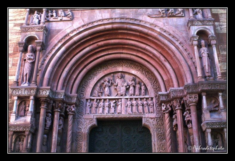 11 Münster Kirche, Haupteingangstor